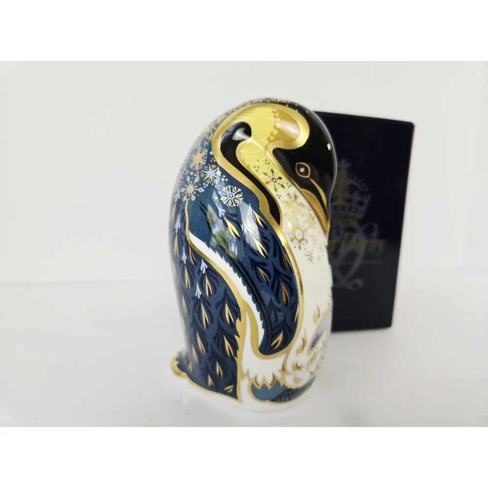 Royal Crown Derby paperweight Penguin and Chick w/ box figurine
